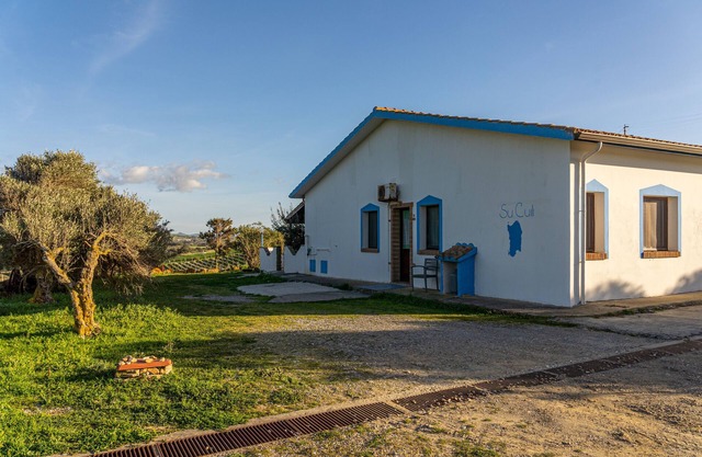 Ferienhaus "Su Cuili" mit Bergblick, Gemeinschaftspool und Klimaanlage
