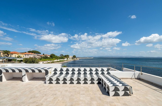 Holiday Home 'Sul Mare 32' with Sea View, Wi-Fi and Air Conditioning