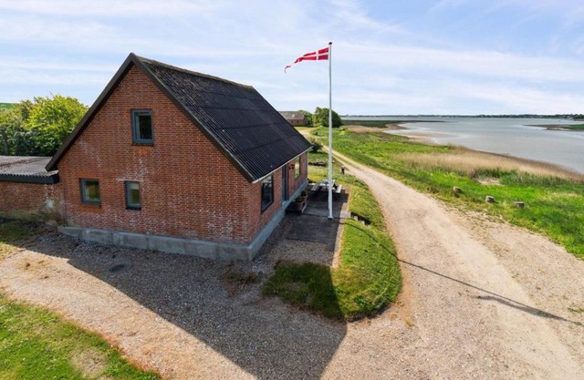 Holiday Home Swaantje - 150m to the inlet by Interhome
