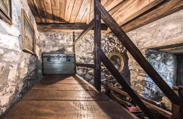 Ferienhaus 'Torre Del 1300 Un Atto Damore' mit Bergblick, WLAN und Klimaanlage