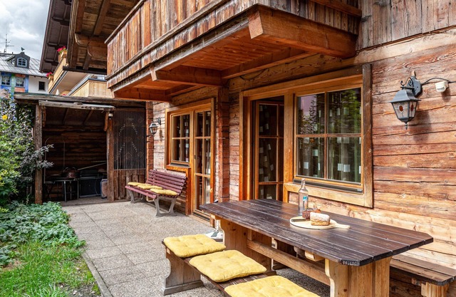 Ferienhaus 'Trucks Hütte' mit Bergblick, privater Terrasse und WLAN