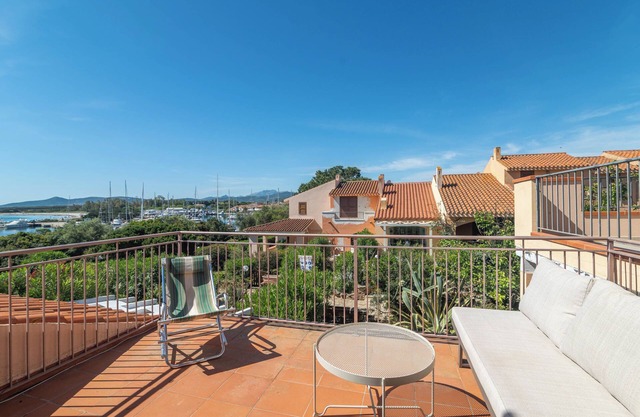 Ferienhaus 'Tulipano' mit Meerblick und Gemeinschaftsterrasse