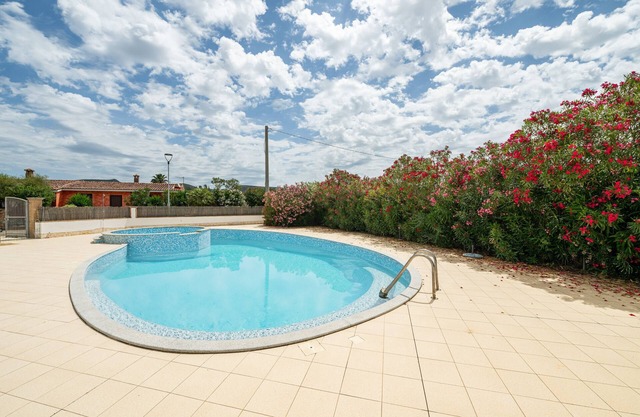 Ferienhaus 'Villetta 110 e lode' mit Pool