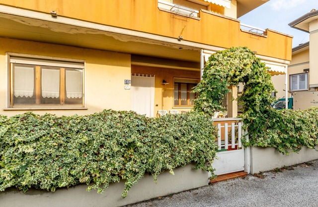 Ferienhaus 'Villetta Girasole' mit privater Terrasse, privatem Garten und WLAN