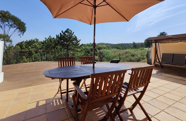 Holiday Home 'Villa Limoeiro' with Shared Pool, Private Terrace and Wi-Fi