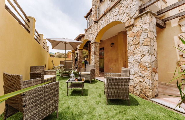 Holiday Home 'Villetta Gio' with Private Terrace, Private Garden and Air Conditioning