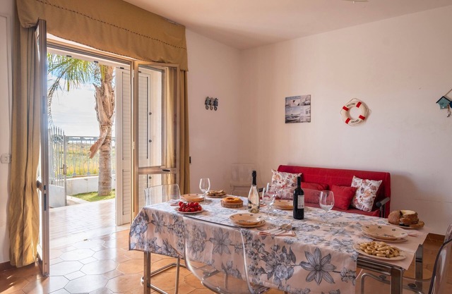 Ferienhaus 'Villetta Privata Hoana Sul Mare' mit Meerblick, privatem Garten und Klimaanlage
