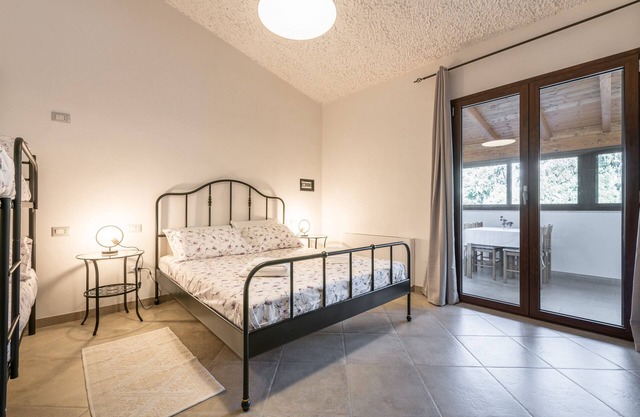 Ferienhaus 'Villa Eleonora Residenz App To 1' mit Gemeinschaftspool, Wi-Fi und Klimaanlage