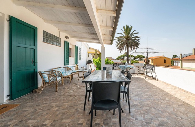 Holiday Home 'Villa D'Oro' with Sea View, Wi-Fi and Air Conditioning