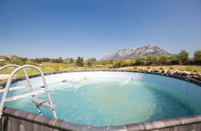Holiday Home "Villa S'ena e Su Juncu" with Mountain View, Pool & Wi-Fi