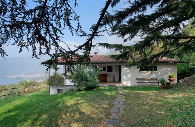 Holiday Home 'Villa Valeriana' with Fantastic View over Lago D'Iseo