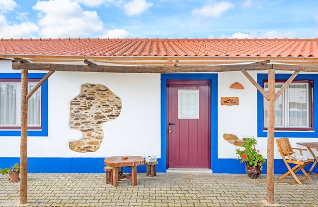 Ferienhaus 'Vitor Hugo' mit Bergblick, Wi-Fi und Klimaanlage