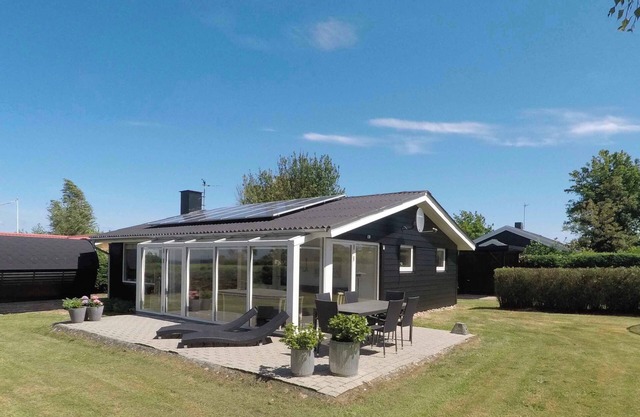 Holiday home w. sauna and view to the Baltic Sea