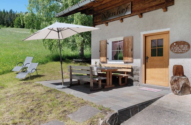 Ferienhaus 'Waldchalet Ödenhof' mit Bergblick, privatem Garten und WLAN