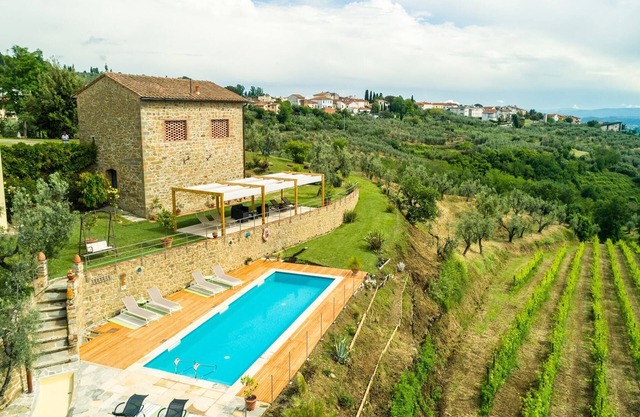 Ferienhaus in Vinci mit Meeresblick