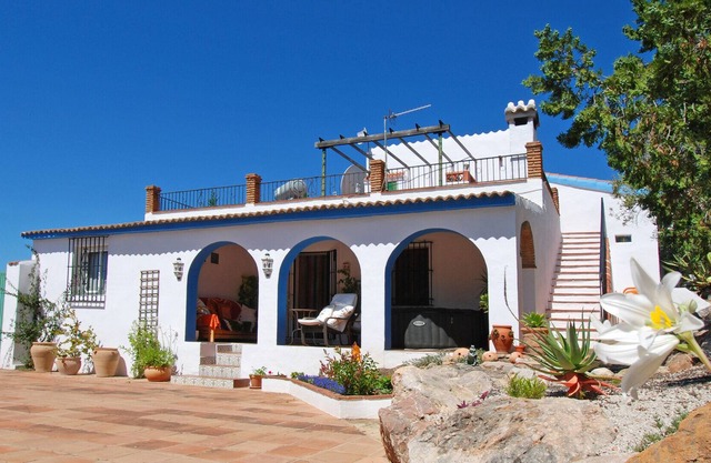 Holiday home with full privacy, private pool, near Velez Malaga