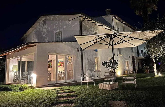 Ferienhaus mit Pool, Whirlpool und Sonnensolarium