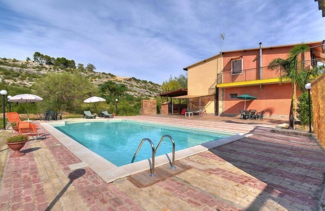 Ferienhaus mit Privatpool in Floridia