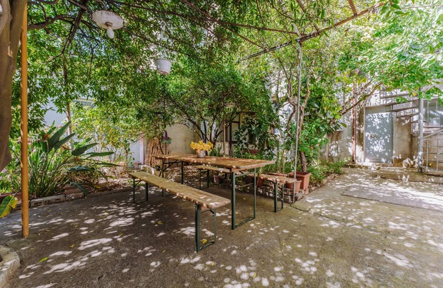 Holiday Home 'Zen' with Private Garden and Wi-Fi