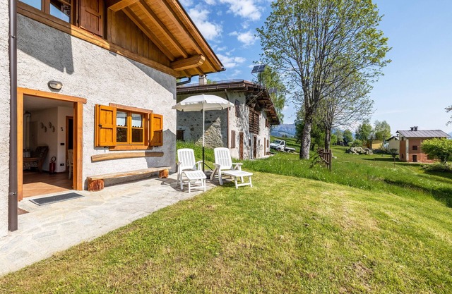 Ferienhaus 'Zia Mariota Zeller' mit Bergblick und privatem Garten