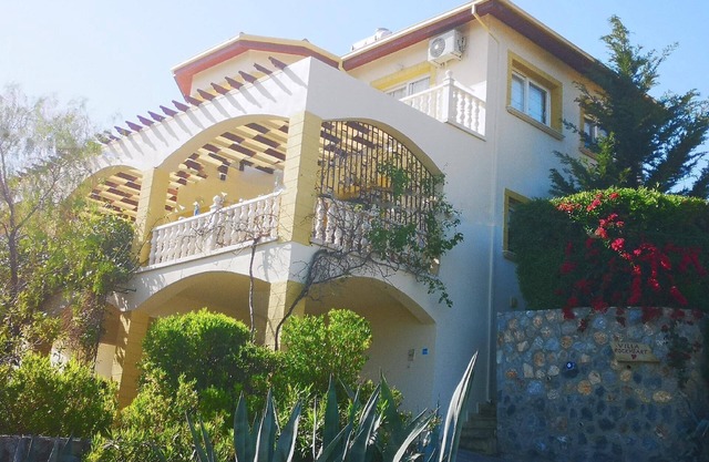 Ferienhaus Alsancak für 1 - 9 Personen mit 4 Schlafzimmern - Ferienhaus