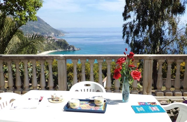 Ferienhaus Faro Capo Vaticano für 1 - 6 Personen mit 2 Schlafzimmern - Ferienhaus