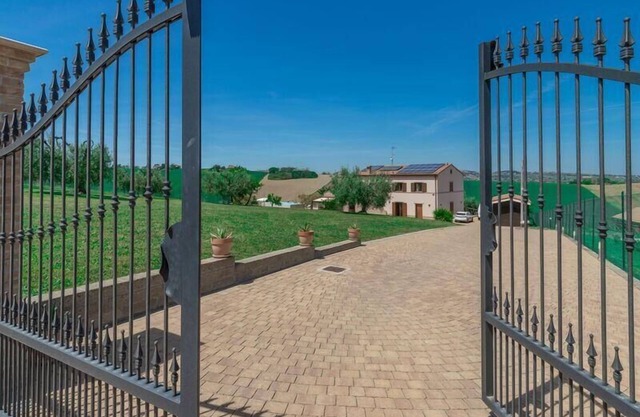 Ferienhaus Fermo für 1 - 14 Personen mit 4 Schlafzimmern - Ferienhaus