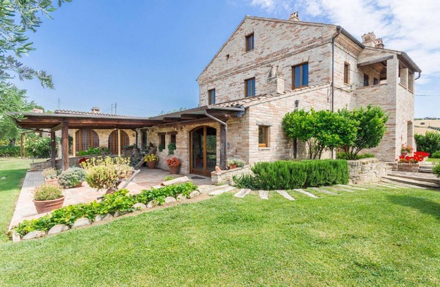 Ferienhaus Fermo für 1 - 14 Personen mit 5 Schlafzimmern - Ferienhaus