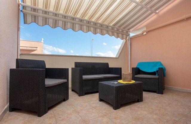 Ferienwohnung in Torre Lapillo, ausgestattete Terrasse, Internet