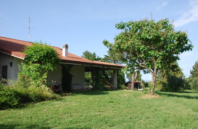 Ferienhaus im Landesinneren mit dem Park können Tiere aufnehmen