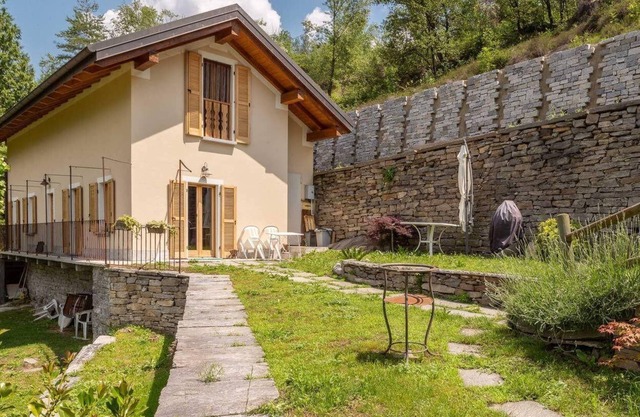Holiday house Montecrestese for 1 - 8 persons with 3 bedrooms - Holiday house