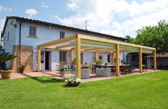 Ferienhaus Montecarlo für 1 - 22 Personen mit 7 Schlafzimmern - Ferienhaus