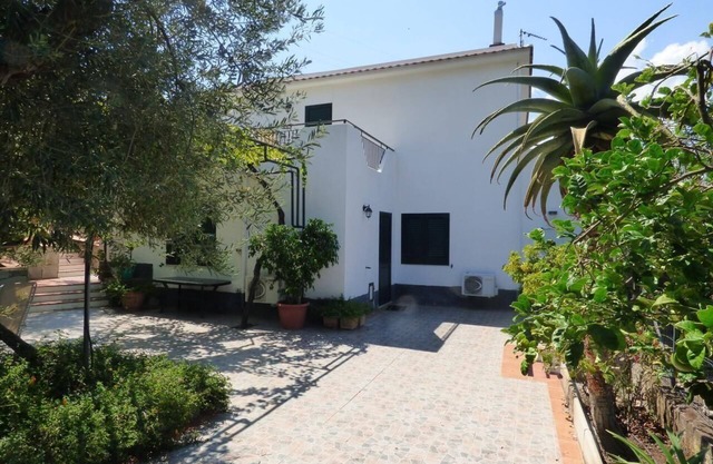 Ferienhaus Patti für 1 - 8 Personen mit 4 Schlafzimmern - Ferienhaus