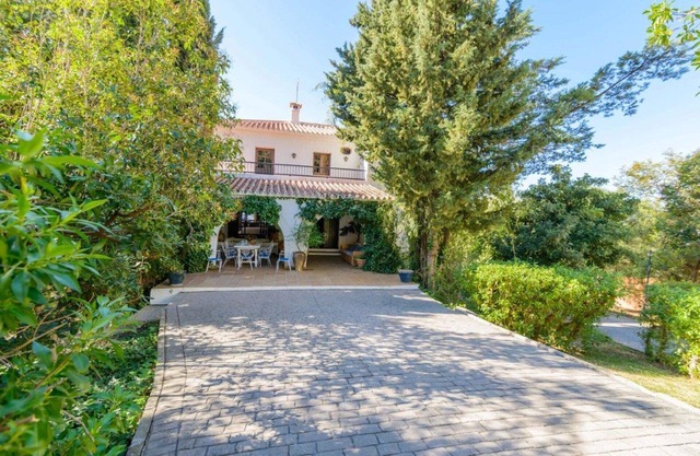 Ferienhaus mit großem privatem Pool