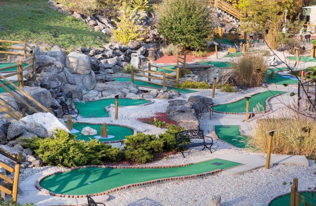 Holiday Inn Club Vacations Oak n’ Spruce Resort in the Berkshires