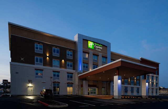 Holiday Inn Express and Suites Hollister by IHG