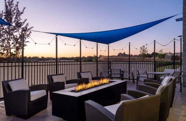 Holiday Inn Express and Suites Meridian-Boise west by IHG