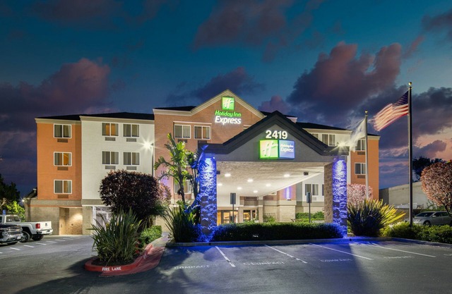 Holiday Inn Express Castro Valley - I-580 by IHG