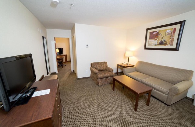 Holiday Inn Express & Suites Drayton Valley by IHG