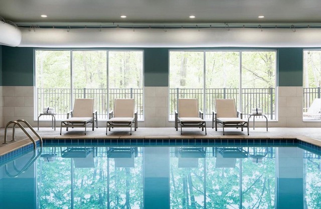 Holiday Inn Express And Suites St.Thomas by IHG