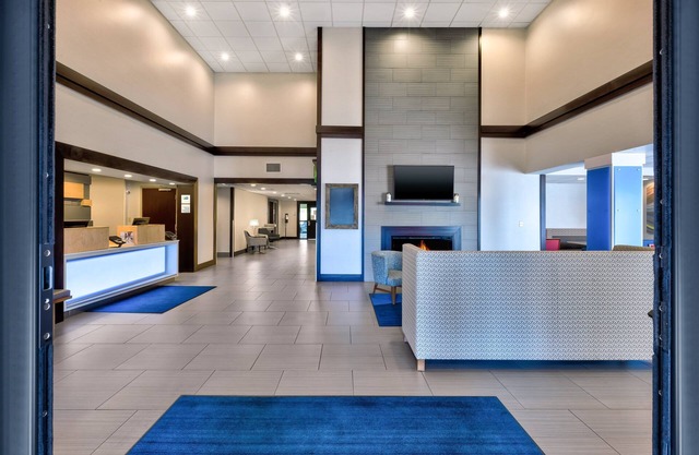 Holiday Inn Express Chillicothe East by IHG