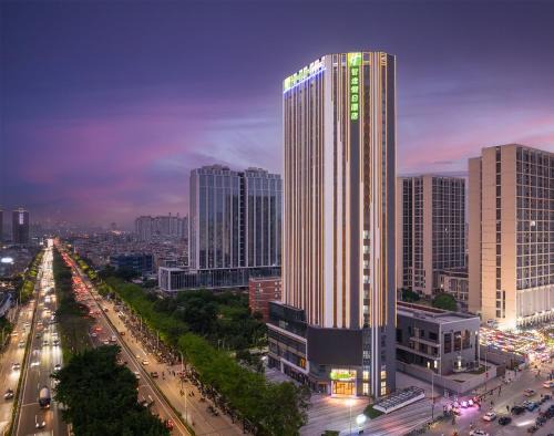 Holiday Inn Express Guangzhou Panyu Dashi by IHG-Free Shuttle Bus to Canton Fair complex during Canton Fair Phase 1 & 2