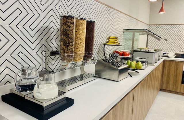 Holiday Inn Express Guadalajara Vallarta Poniente by IHG