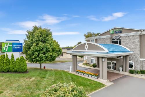 Holiday Inn Express Hartford-Newington by IHG