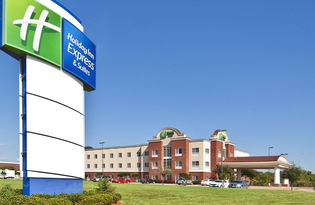 Holiday Inn Express Hotel & Suites Canton by IHG