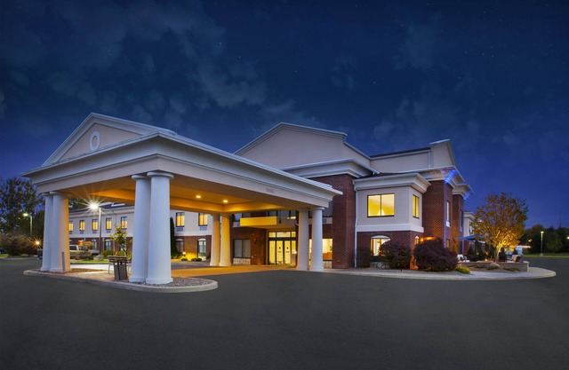 Holiday Inn Express Hotel & Suites Rochester - Victor by IHG