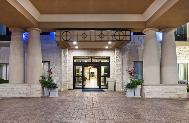 Holiday Inn Express Hotel & Suites Victoria by IHG