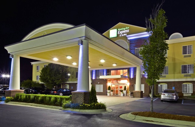 Holiday Inn Express Hotel & Suites Woodhaven by IHG