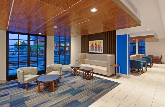 Holiday Inn Express Mira Mesa-San Diego by IHG