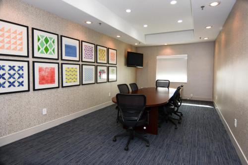 Holiday Inn Express Rolla by IHG